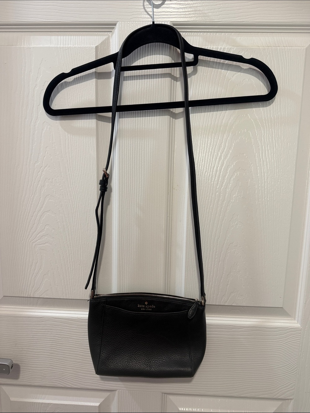 kate spade black pebble leather crossbody bag